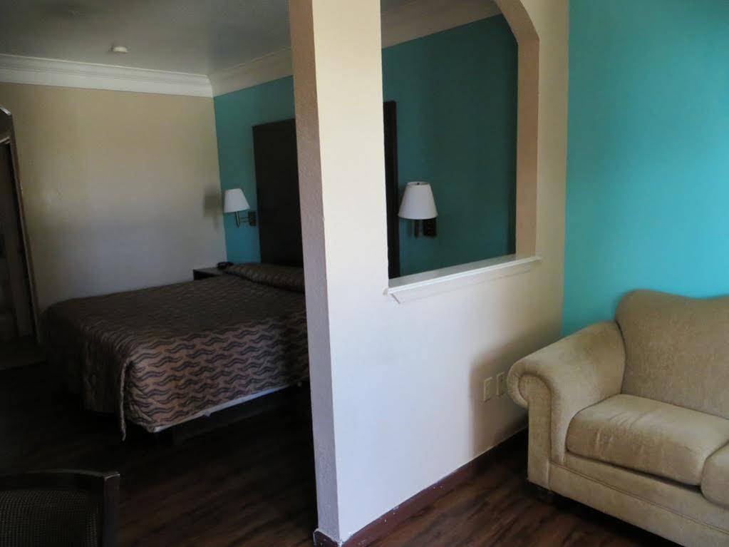 Super 8 By Wyndham Galveston Hotel Eksteriør billede